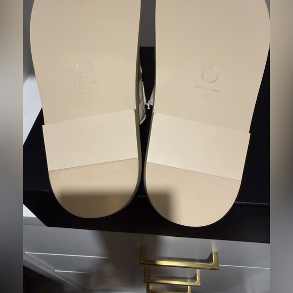 CHANEL Beige Sandals with Gold CC Logo - Picture 8 of 10